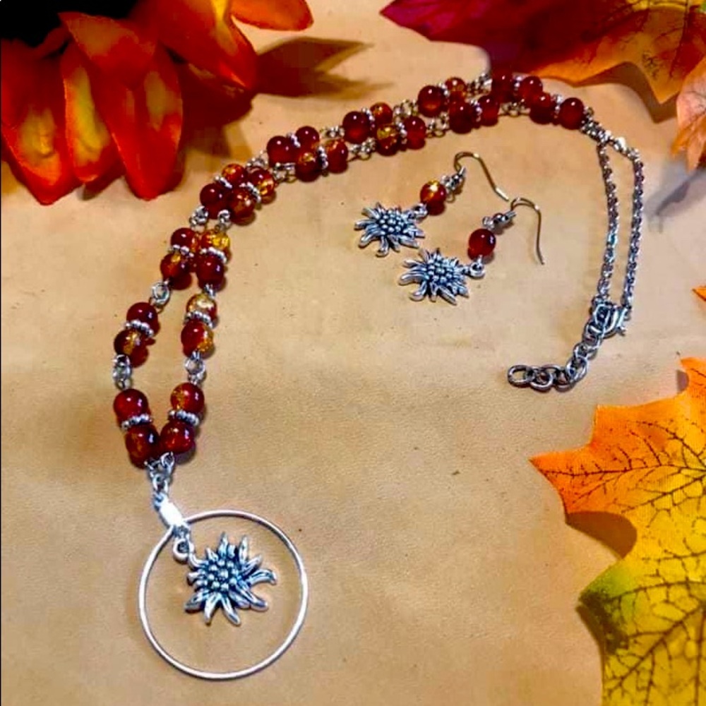 Gorgeous, handmade,  fall vibes, beaded, pendant necklace, & earrings  !!!